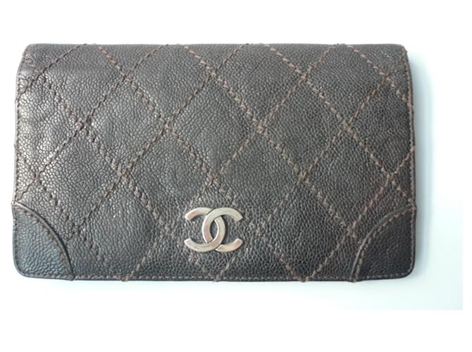 CHANEL Caviar leather two-fold wallet in very good condition Dark brown  ref.1244523