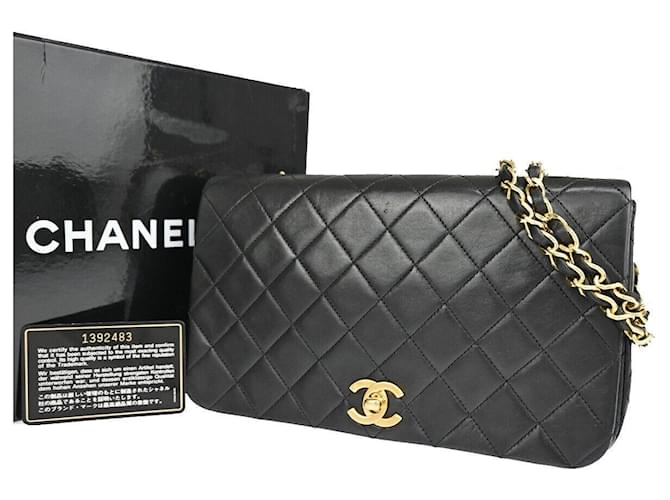 Portafoglio Chanel su catena Nero Pelle  ref.1244893
