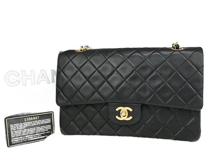 Timeless Chanel Matelassé Black Leather  ref.1244933