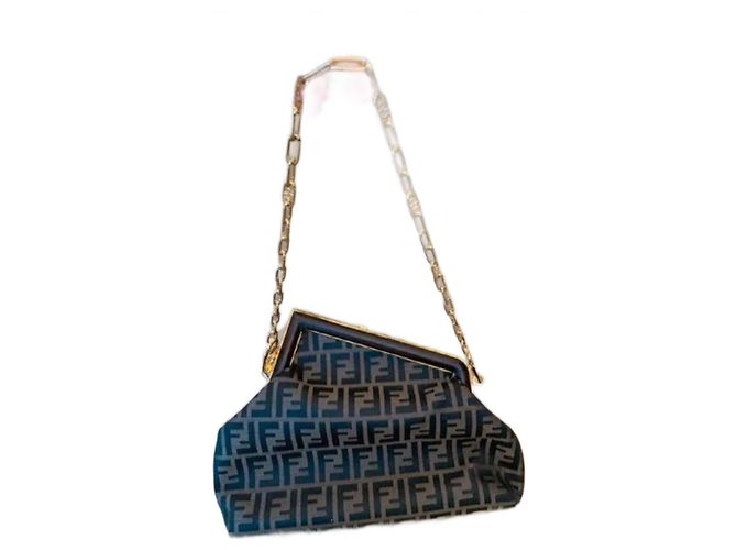 2 Jours Fendi First