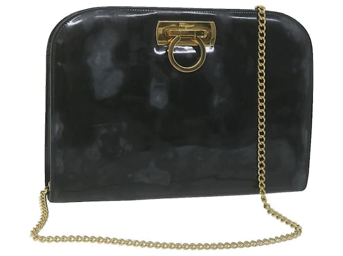 Salvatore Ferragamo Gancini Bolsa de Ombro com Corrente Patente Preto Auth 65882 Couro envernizado  ref.1247175