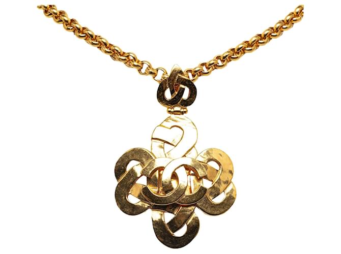 Chanel Gold CC Pendant Necklace Golden Metal Gold-plated  ref.1246515