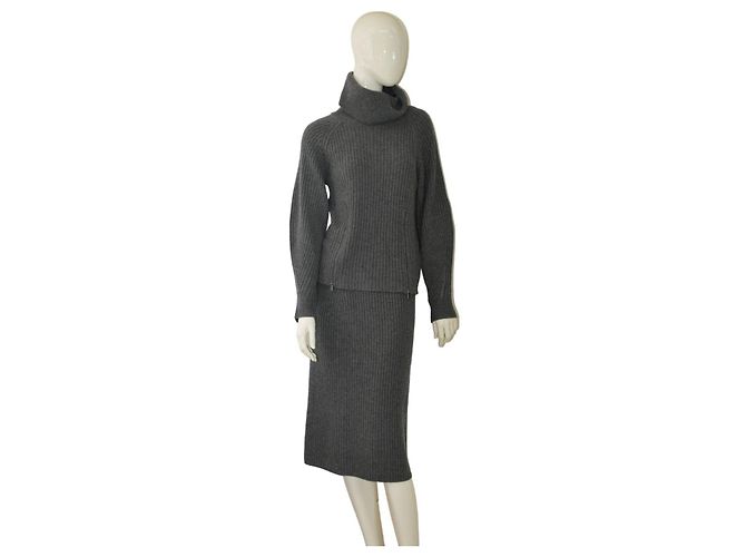 Autre Marque Conjunto Notshy Cinza de Lã e Caxemira com Top de Gola Alta e Saia Midi S