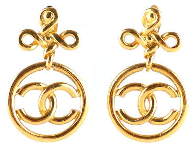 Boucles d'oreilles Chanel CC Métal Doré  ref.1248596