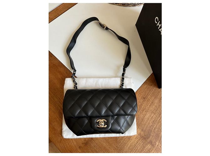 Timeless Chanel bolsa de uniforme Negro Cuero