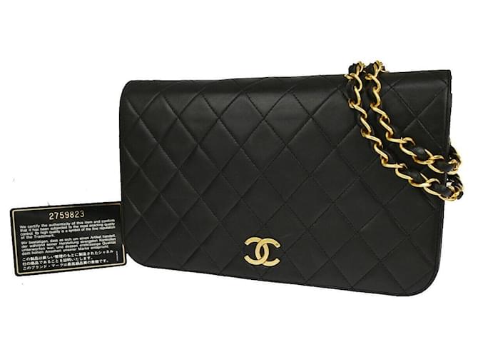 Timeless Chanel Matelassé Black Leather  ref.1249369
