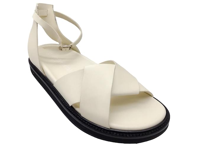 Autre Marque Gentry Portofino Ivory Criss Cross Leather Ankle Strap Flat Sandals Cream  ref.1251237
