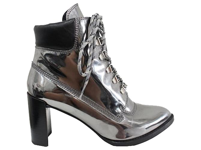 Stuart Weitzman Lace-up Metallic Leather Ankle Boots Silvery  ref.1251378