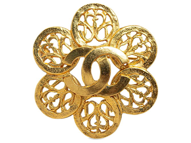 Chanel Gold CC Blumenbrosche Golden Metall Vergoldet  ref.1251695