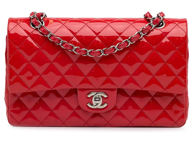 Chanel Red Medium Classic Flap doublé de brevet Cuir Cuir vernis Rouge  ref.1251733