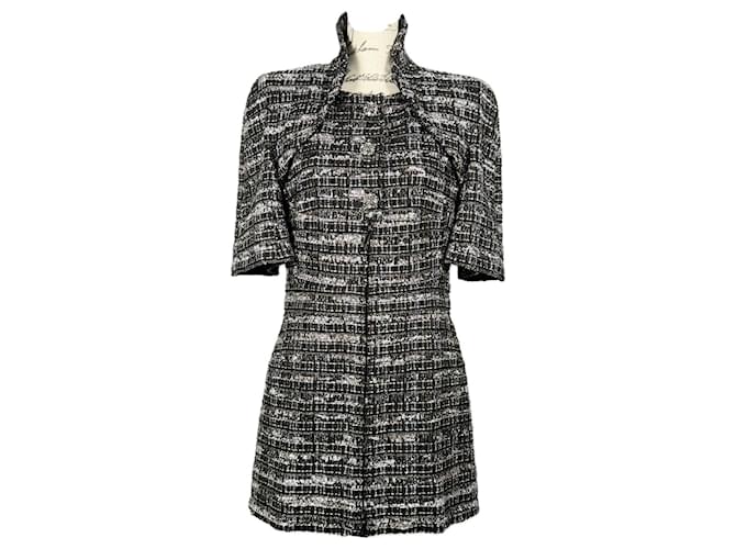 Chanel Nueva chaqueta de tweed con cinta negra por 14,000 dólares. Negro  ref.1252207