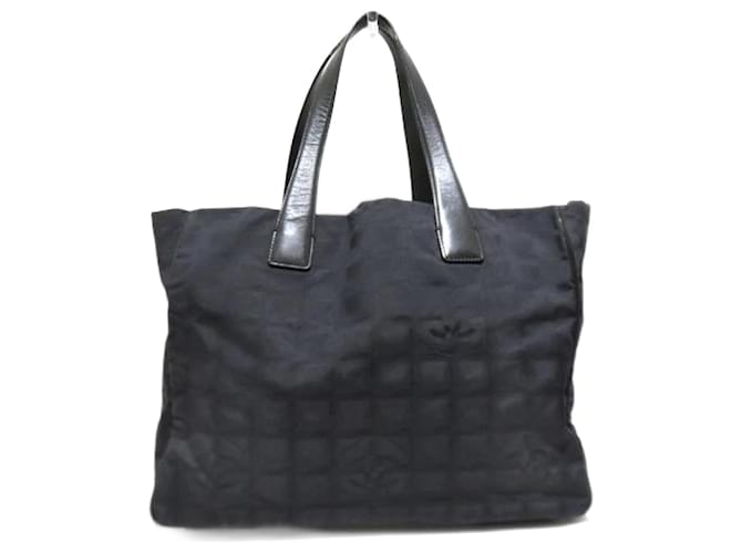 Chanel Neue Travel Line Tote MM in gutem Zustand Schwarz Leinwand  ref.1252580