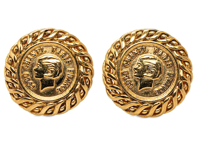 Brincos Chanel Gold Coco Clip-On Dourado Metal Banhado a ouro  ref.1252717