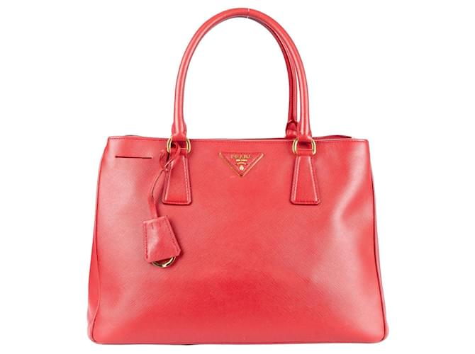 Prada Red Saffiano Leather Galleria Handbag  ref.1253052