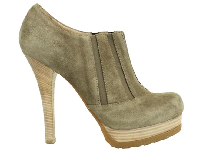 Fendi Grey Suede Boots Leather  ref.1253370