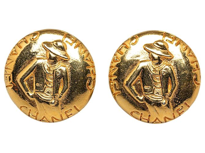Chanel Gold Mademoiselle Clip on Earrings Golden Metal Gold-plated  ref.1253709