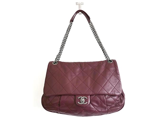 Bolso de solapa Chanel Coco Pleats en cuero acolchado color borgoña. Ciruela  ref.1254135