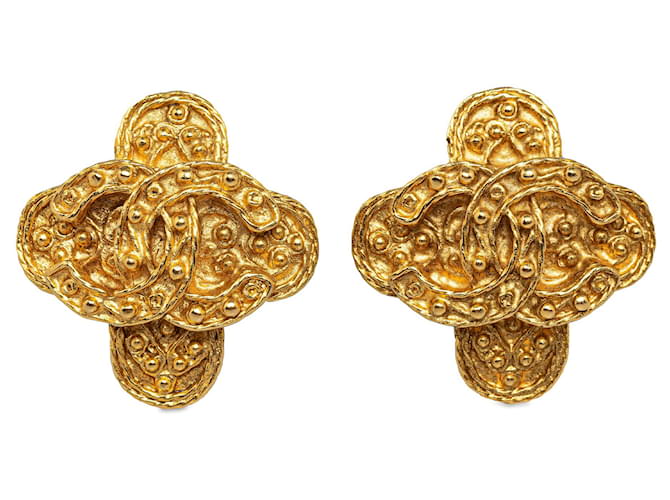 Pendientes de clip Chanel CC dorados Chapado en oro  ref.1256021