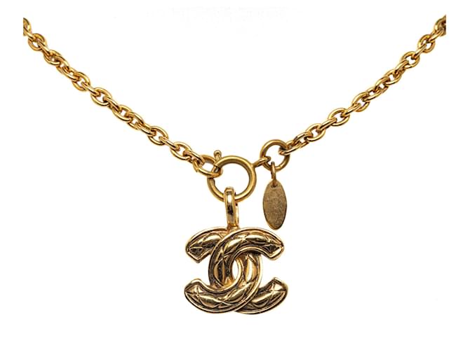 Gold Chanel CC Pendant Necklace Golden Yellow gold  ref.1256077