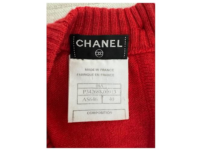 Chanel Nuovo vestito in cashmere con bottoni e logo CC. Corallo Cachemire  ref.1256987