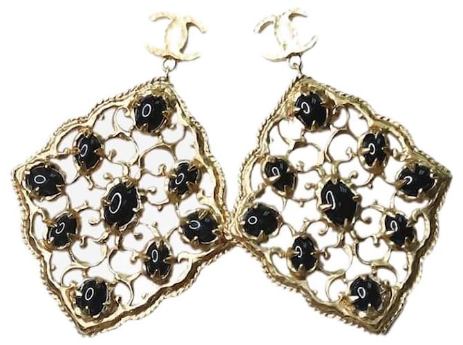 Chanel Boucles d'oreilles en forme de diamant en or Doré  ref.1257978