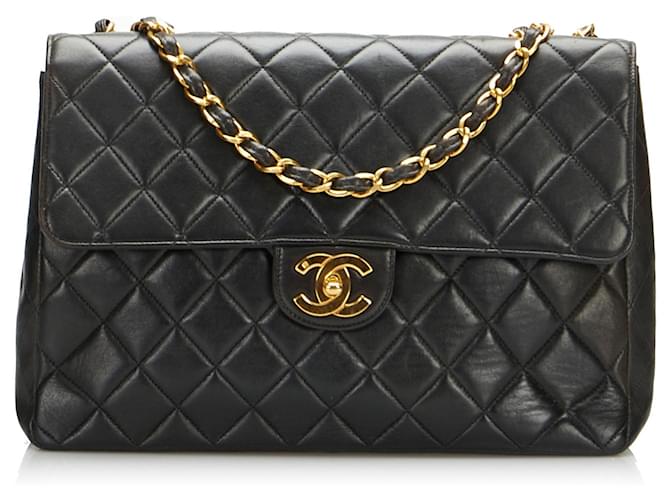 CHANEL Handbags Timeless/classique Black Leather  ref.1258439