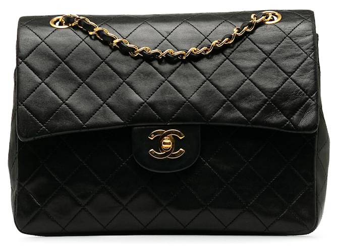 CHANEL Handbags Timeless/classique Black Leather  ref.1258444