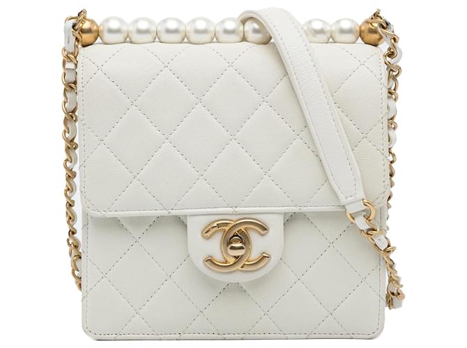 CHANEL Handbags Other White Leather  ref.1258778
