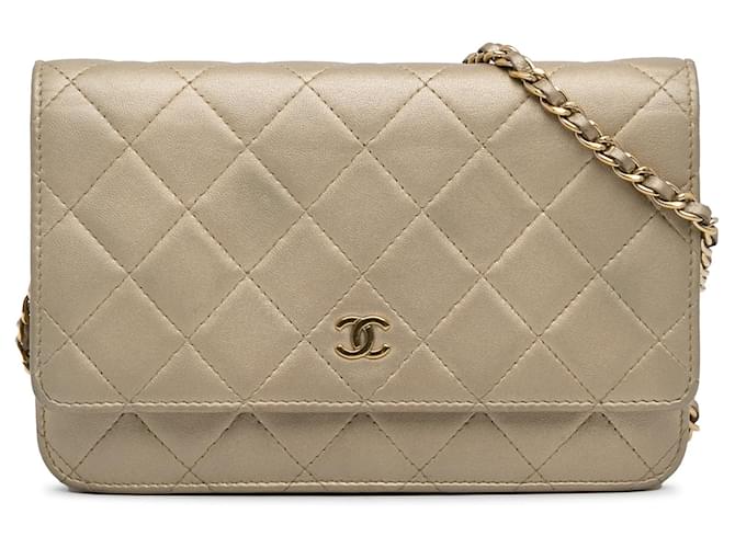 Wallet On Chain CHANEL Handbags Golden Leather  ref.1258817