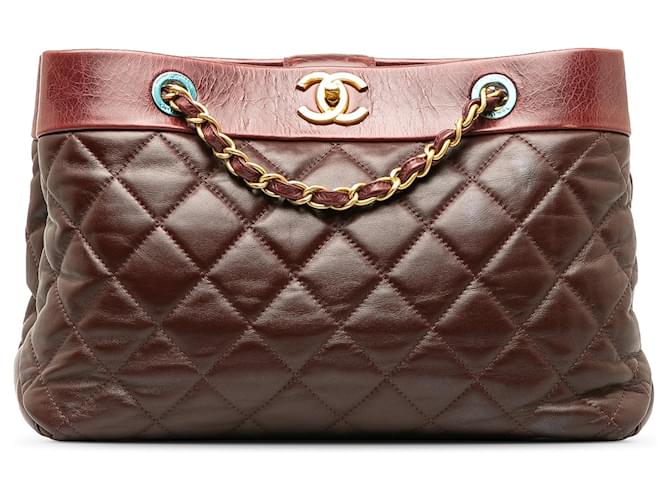 CHANEL Handbags Other Red Leather  ref.1258820