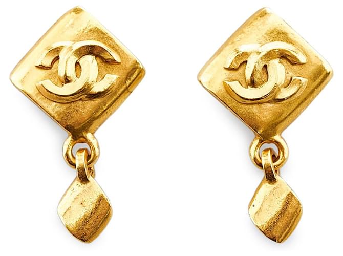 Chanel earrings Golden Metal  ref.1258825