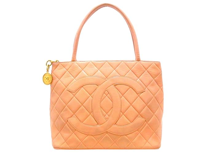CHANEL Handbags Orange Leather  ref.1258841