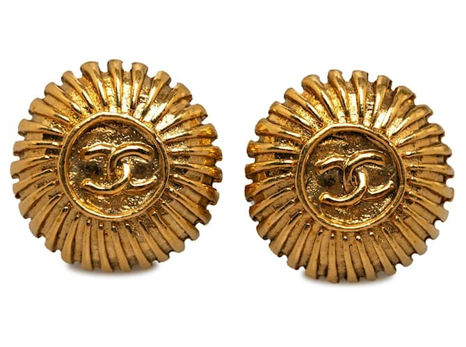 Chanel earrings Golden Metal  ref.1258945