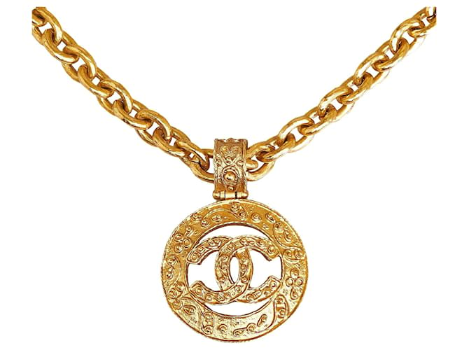 Colares Chanel Dourado Metal  ref.1259354