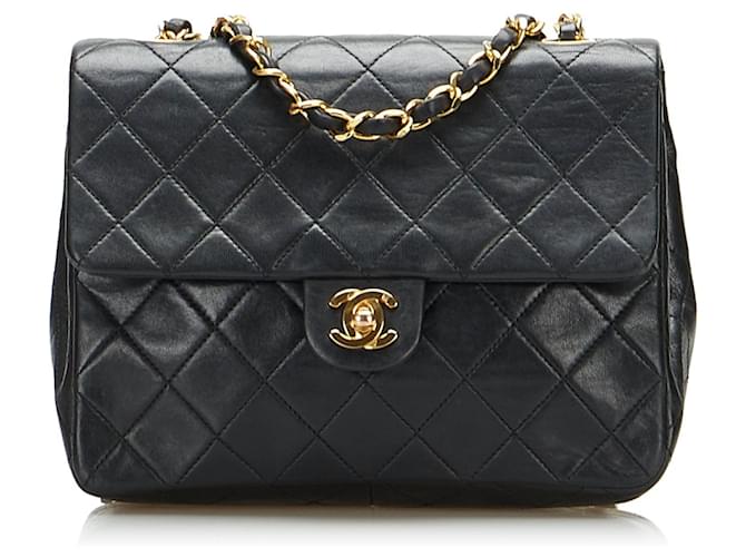 CHANEL Handbags Timeless/classique Black Leather  ref.1259408