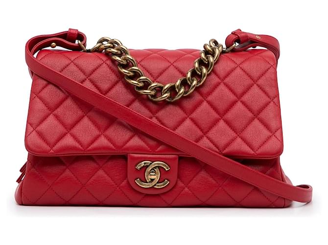 CHANEL Handbags Red Leather  ref.1259607