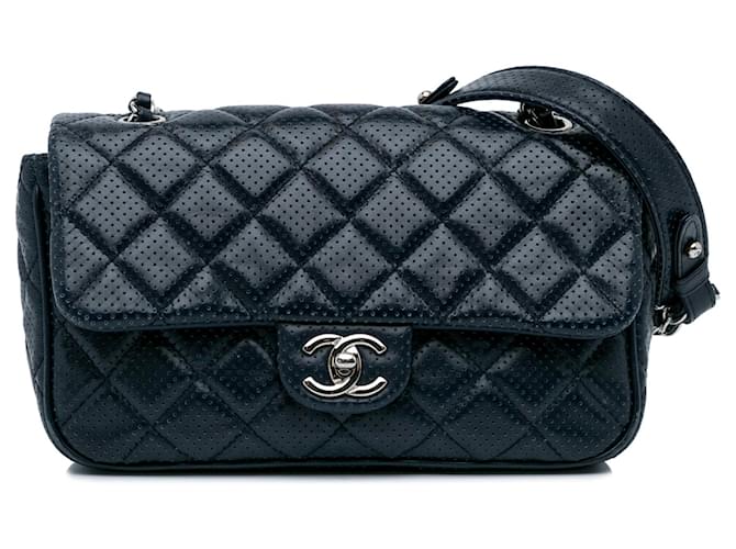 CHANEL Handbags Timeless/classique Blue Leather  ref.1259629
