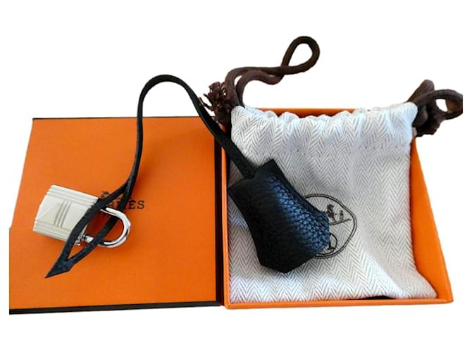 sininho, puxador e cadeado Hermès novos para bolsa Hermès, caixa e saco de pó. Preto Couro  ref.1260295