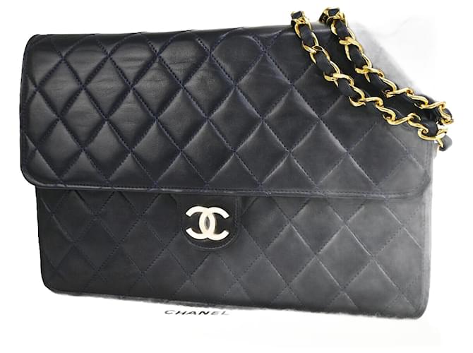 Timeless Chanel Matelassé Black Leather  ref.1260762