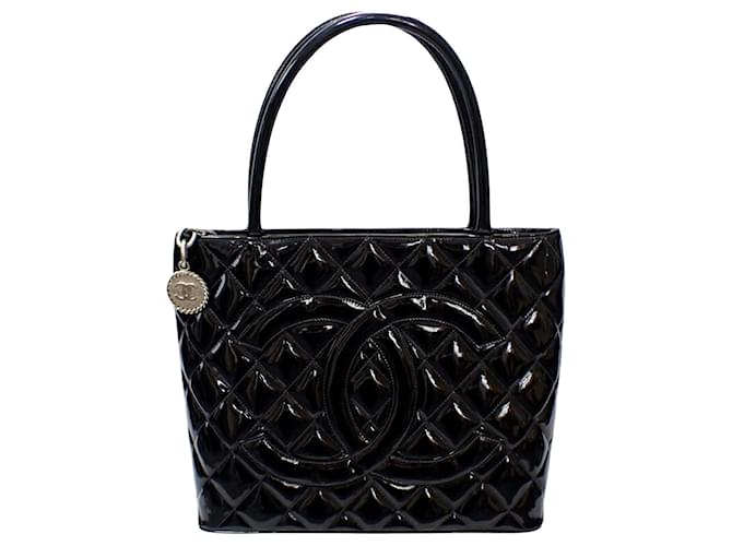 Chanel Medaillon Black Leather  ref.1262401