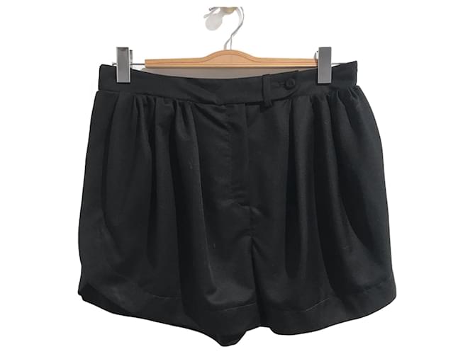 Pantalones cortos CARVEN.Internacional L Lana Negro  ref.1262749