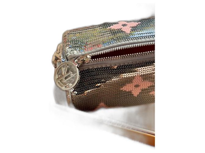 Louis Vuitton POCHETTE PAPILLON LIMITÉE Argenté