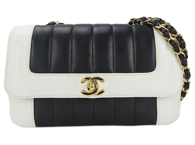 Chanel Navy blue Leather  ref.1263821