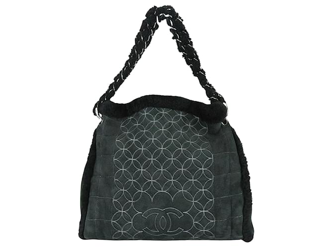Chanel quilted Grey Wool  ref.1263935