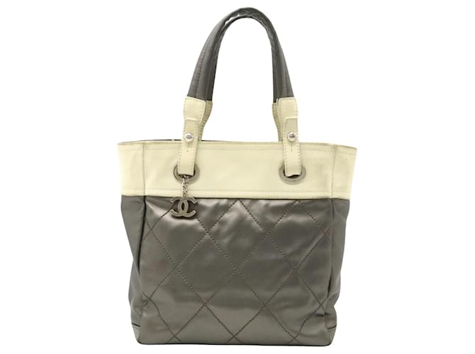 Chanel Biarritz Silvery Leather  ref.1264239