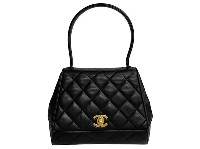 Chanel Matelassé Black Leather  ref.1264491