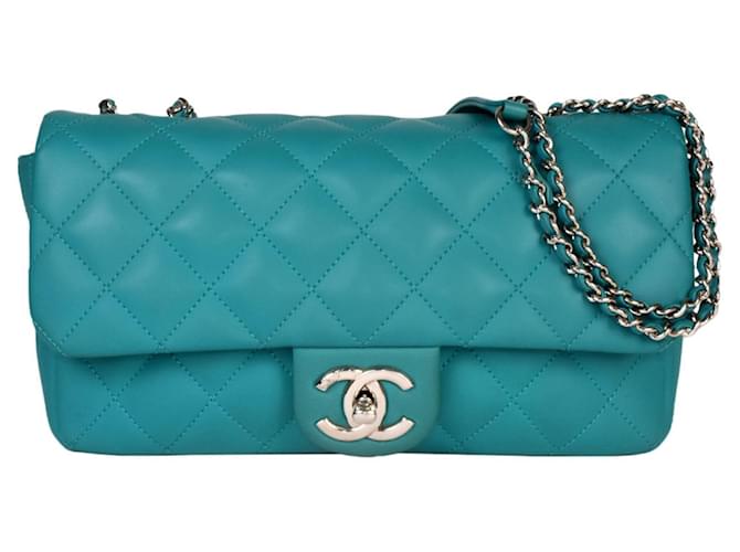 Chanel Double flap Green Leather  ref.1265346