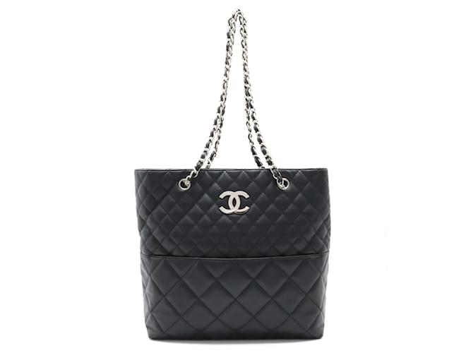 Chanel Matelassé Black Leather  ref.1265355