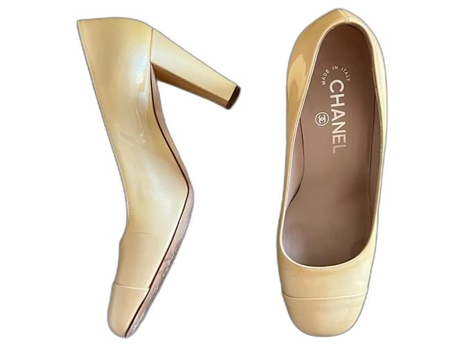 CHANEL patent leather light gold iridescent pumps size 38 Golden Lambskin  ref.1266088