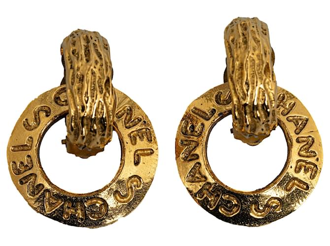 Boucles d'oreilles à clip créoles doublées d'or Chanel Métal Plaqué or Doré  ref.1266387